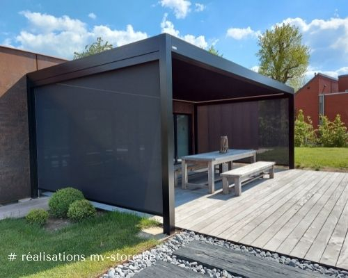 Pergola en aluminium avec stores screens latéraux mv-store.be.jpg